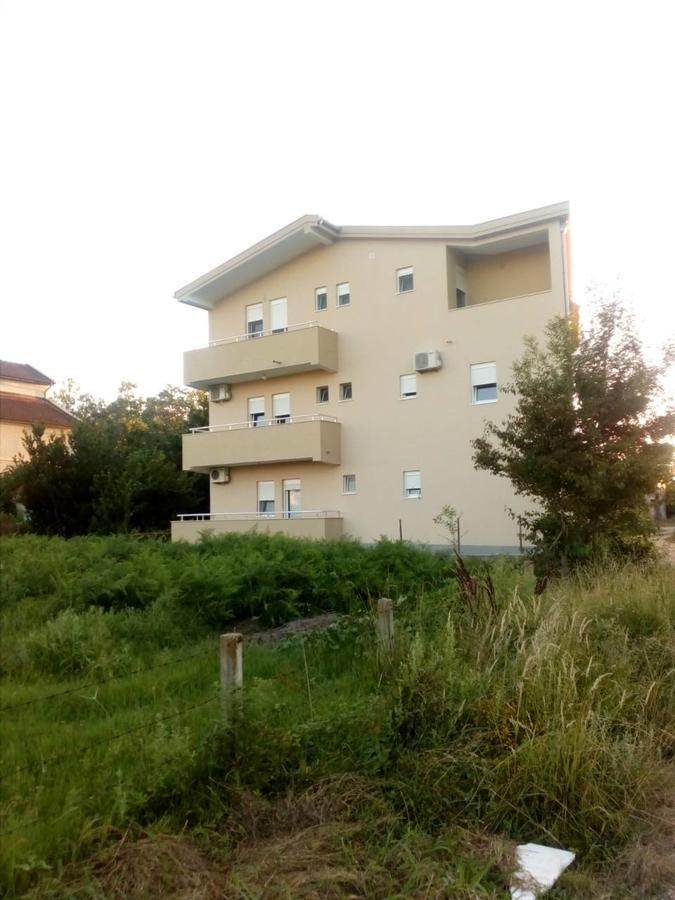 Tufio Apartmani Улцинь Екстер'єр фото